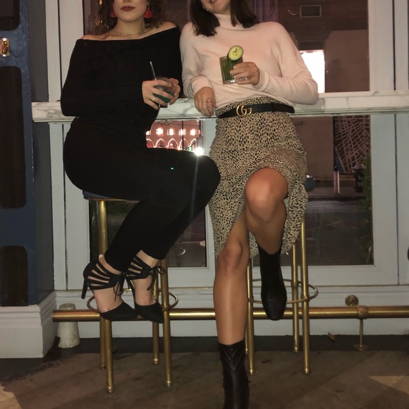 Brandy Melville Dresses & Skirts - brandy midi skirt